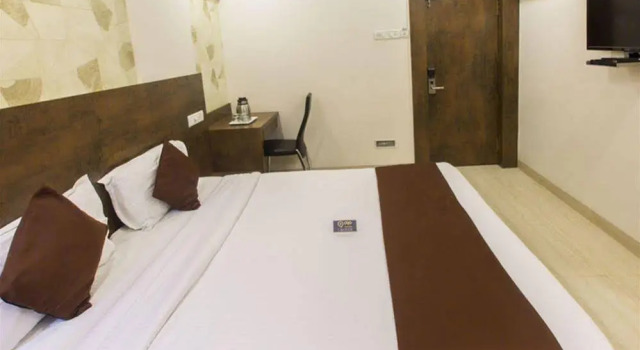 Hotel Spices