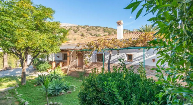 Коттедж Casa La Encina