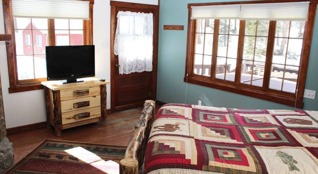 Fawn Valley Inn: 157, Забронировать Отель Отели Rocky Mountain National Park с бассейном, Бассейн