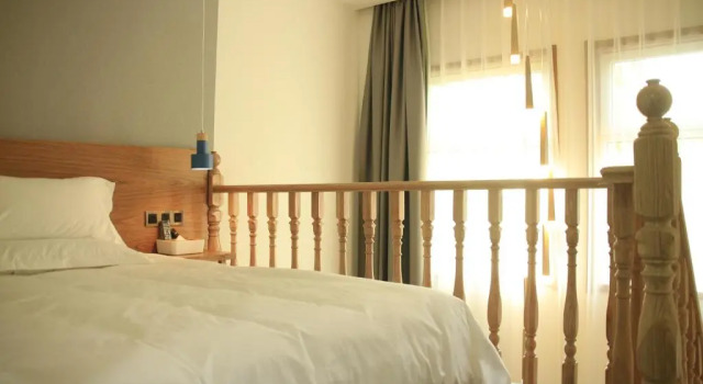 Двухместный номер Standard Мансарда First Sight Hotel,Next to Yingtianmen Imperial City,Free Airport and High-Speed Rail Station Pickup