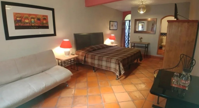 Casa Las Alamedas Guanajuato, Забронировать Отель Гуанахуато El Bajio, рядом с Аллея поцелуев
