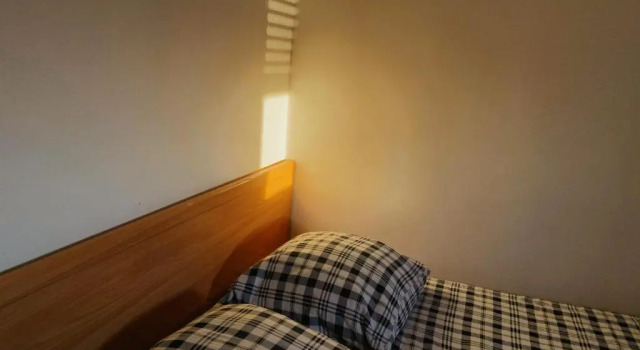 Une chambre chez moi,A guest room in my home,20mins to Paris