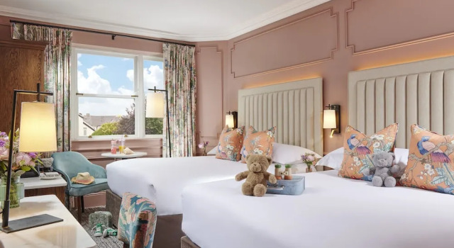 Четырёхместный номер Standard Waterloo Town House & Suites