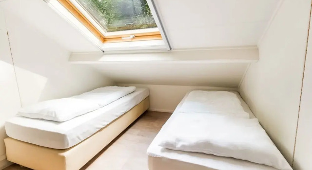 Lovely Holiday Home in Rheezerveen, in the Woods of Estate, Rezervasyon Otel Rheezerveen 