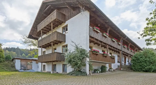 Коттедж с балконом Wohnung in Neukirchen mit Skifahren & Pool