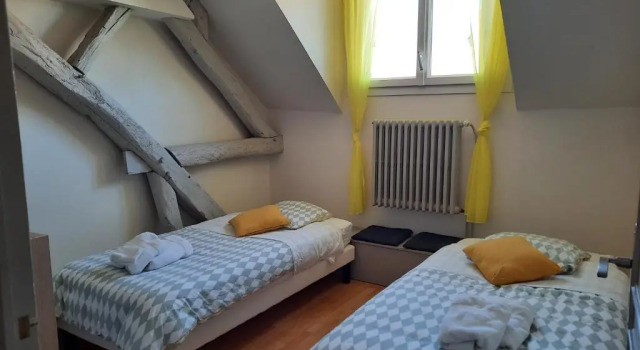 Spacieux Appartement Lumineux De 125 M2, Rezerwuj Apartament Saint-Claude-de-Diray Centre