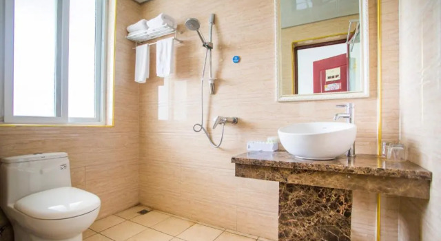 Семейный номер Standard с балконом Zhangjiajia Hoilday Villa
