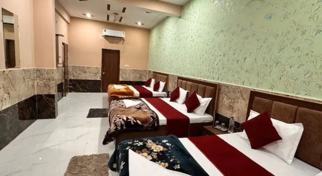 Hotel Raghav Dham, Забронировать Отель Отели Вриндавана с парковкой, Парковка