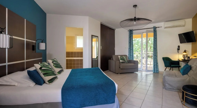Трёхместный семейный номер Standard The Originals City, Hôtel Côté Sud, Marseille Est
