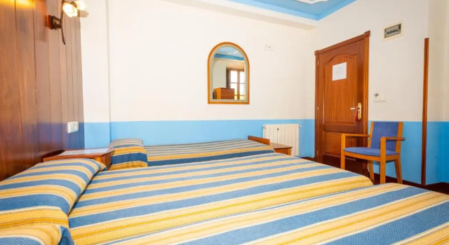 Трёхместный номер Standard Hotel Castillo de Gauzón