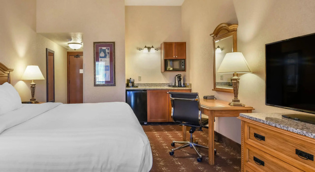 Двухместный люкс Kathryn Riverfront Inn, an Ascend Collection Hotel