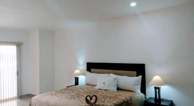 Двухместный номер Deluxe с балконом BB INN