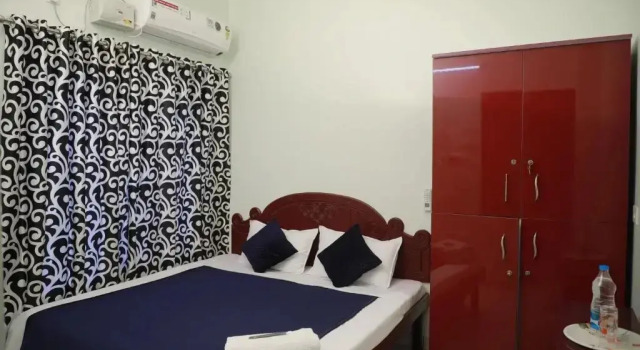 Pavithram Residency, Забронировать Отель Отели Коллам с парковкой, Парковка