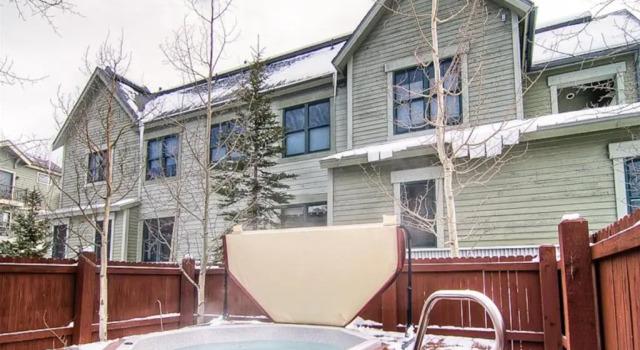 Номер Standard 3 Bedroom Mountain Vacation Rental on Historic Downtown Main Street Within Walking Distance to Peak 9 Gondola