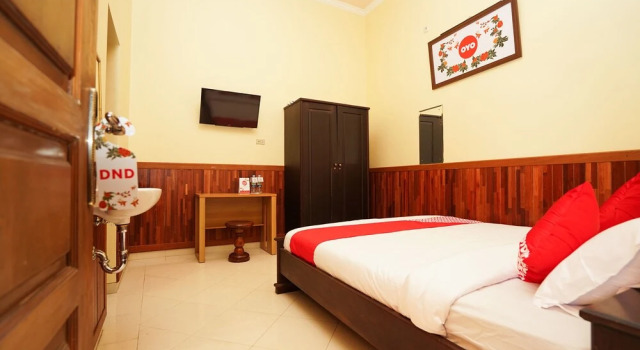 Kembang Kuning Residence Syariah by Oyo Rooms, Varaa Hotelli Surabaya East Java, lähellä Surabaya Town Square