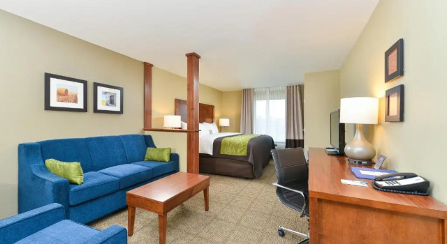 Люкс Comfort Inn & Suites West - Medical Center