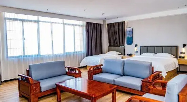 GreenTree Inn Liyang Linquan Huilong Great Market Smart Hotel, Prenota Hotel Linquan Anhui