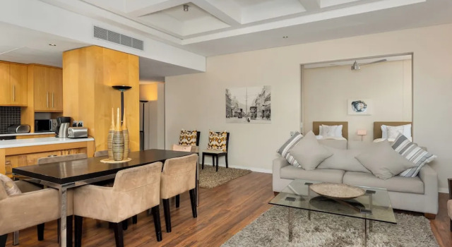 Апартаменты Grand Cartwrights Corner 1403