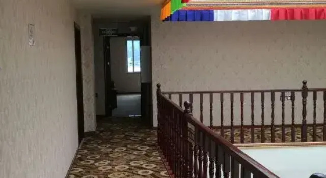 Gesang Meiduo Hotel, Rezerwuj Hotel Ngawa Chiny