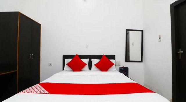 OYO 24199 Hotel Ojus Tower, Réserver Hôtel Rudrapur West Bengal