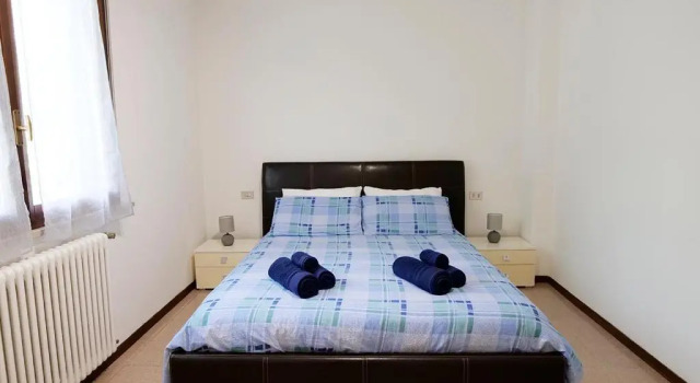 [house in color], Buchen Sie Hotel Porto Mantovano Lombardei