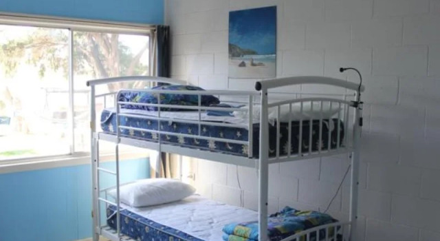 Kangaroo Island YHA, Book Hotel Penneshaw Kangaroo Island