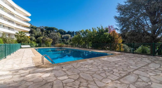 Studio terrasse - Piscine- Tennis