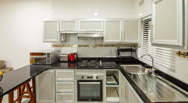 Апартаменты Pebble View Luxury Apartments