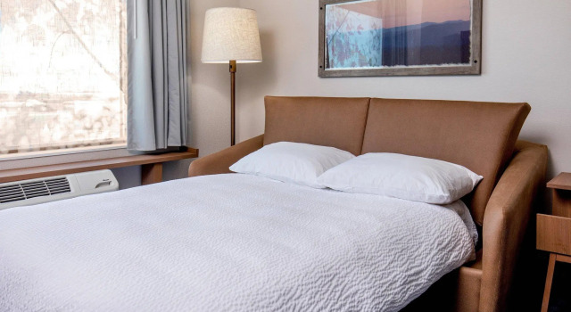 Двухместный люкс Fairfield Inn & Suites by Marriott McPherson