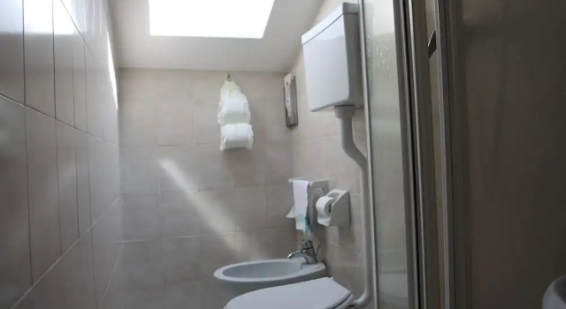 Трёхместный номер Standard Мансарда с балконом Hotel Adele