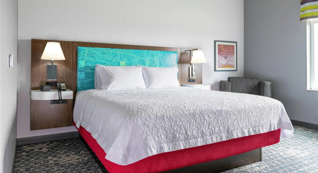 Номер Standard Hampton Inn & Suites Pittsburgh New Stanton PA