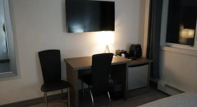 Одноместный номер Standard Amber Hotel