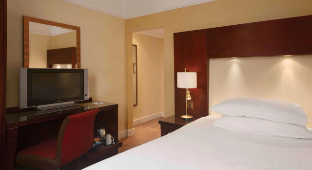 DoubleTree by Hilton Brighton Metropole