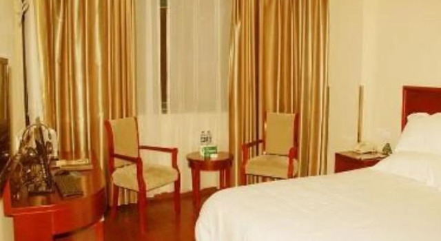 GreenTree Inn Anhui Luan Shouxian Dinghu Avenue Express Hotel, Prenota Hotel Shou 