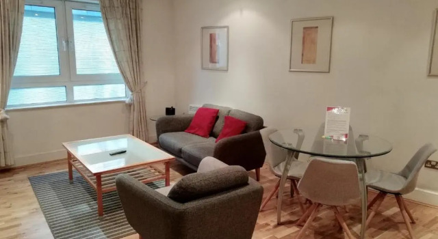 Апартаменты c 1 комнатой Still Life Tower Hill Executive
