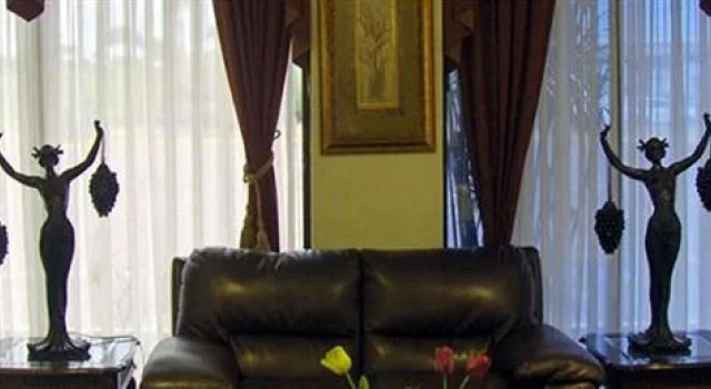 Grand Casa Real, Забронировать Отель Отели Макаллен 3 звезды, рядом с Кинотеатр Cine El Rey, 3*