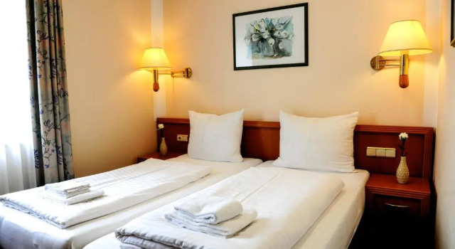 Трёхместный номер Standard Hotel Opal