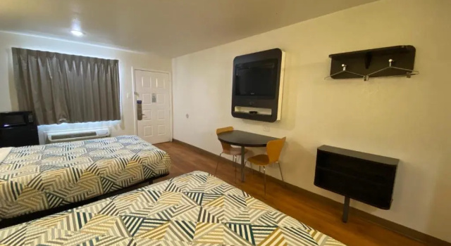 Четырёхместный номер Standard Motel 6-Bryan, TX - College Station