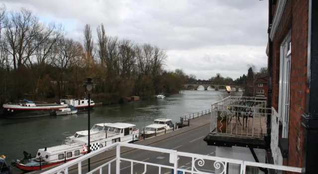 Executive dublă cameră Uno Thames Hotel Maidenhead -Reopened Brand New Again -FREE PARKING