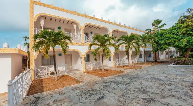 Twiga Beach Resort & Spa
