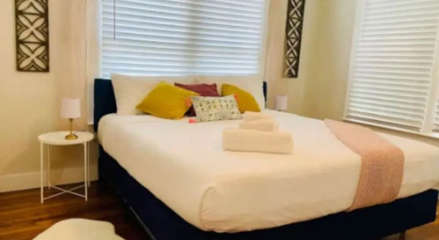 Charming Bungalow Near Historic Downtown