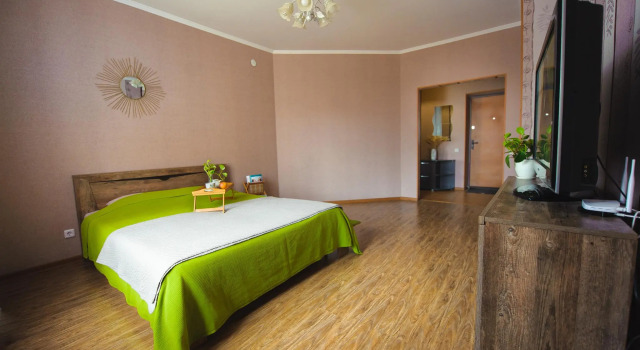 Vysota 56 on Vysotnaya street 4, Buchen Sie Ferienwohnung SPA-Hotels in Oblast Orenburg, SPA