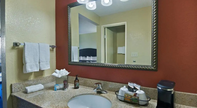 Четырёхместный номер Standard Oxnard Inn Lancaster