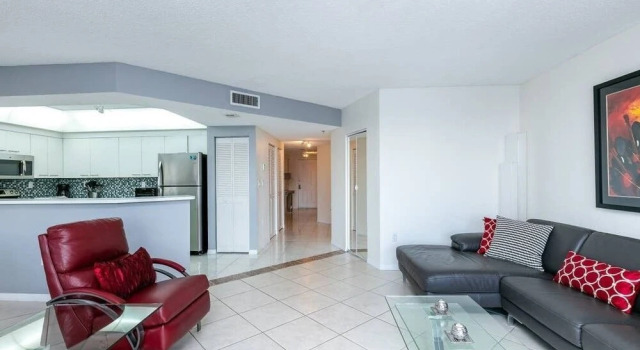 Les Pélican 410 - Condo 4 People, Sunny Isles, Varaa Hotelli Hotellit Miami Beach uima-altaalla, Uima-allas