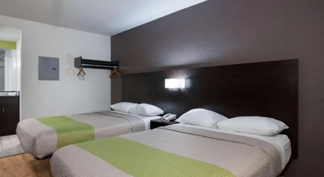Четырёхместный номер Standard Motel 6-Columbus, GA - Downtown