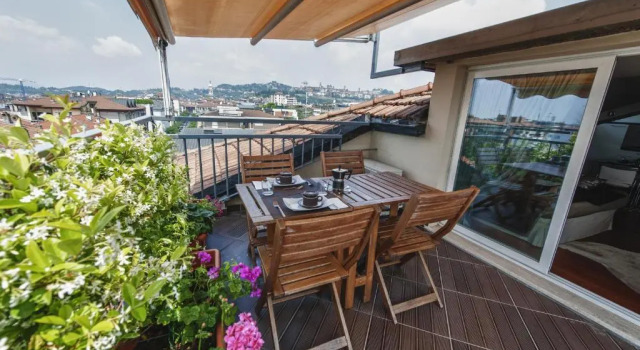 Cute & Cozy Terrace, Забронировать Отель Бергамо Bergamo Province, рядом с Пьяцца Веччиа