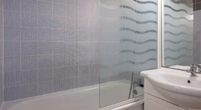 Кровать в общем номере Odalys Residence du port