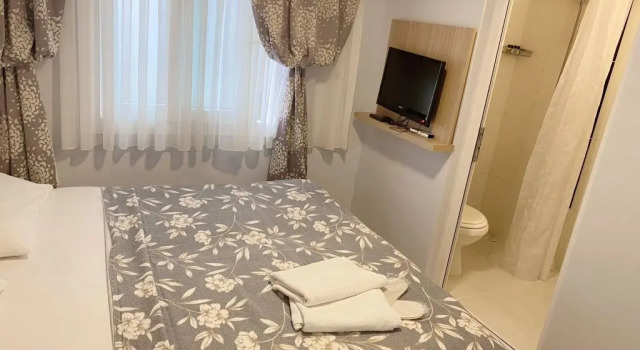Cesme Flowers Butik Otel, Забронировать Отель Недорогие отели Чешме, рядом с Cesme Bus Terminal, недорого