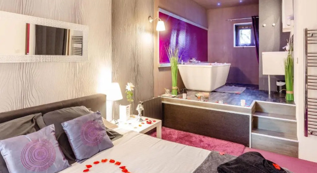Lili Paradis, Réserver Hôtel Saint-Savin Auvergne