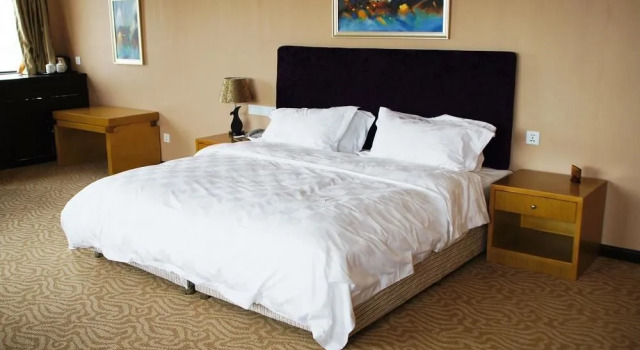 Zilongge Business Hotel